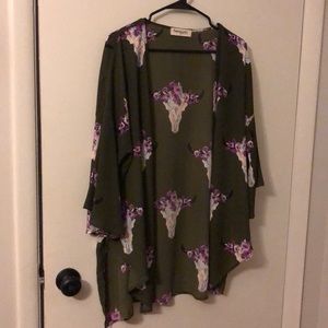 Women’s skull kimono.